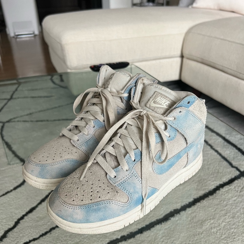 Women’s Nike 2023 Dunk High SE ‘Clouds’